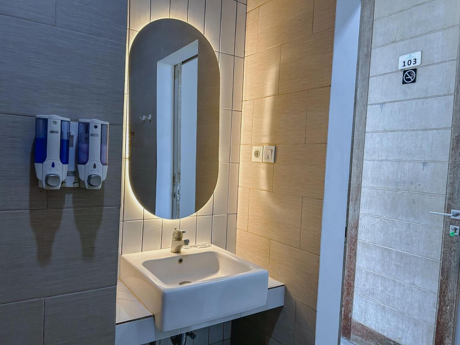 Olivia Soho Guest House Легиан Экстерьер фото